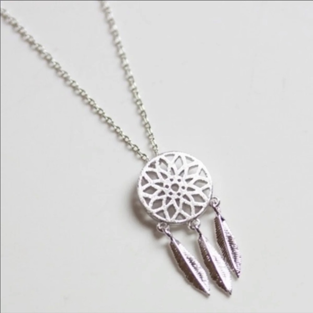 ⭐️Last one! NWT Boho Dream Catcher Necklace